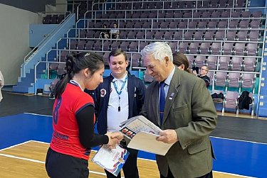 Награждены победили юбилейного волейбольного турнира памяти В.Н.Григорьева